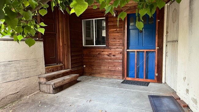 Front door entrance - 1472 Silverwood Dr Unit UpperApartment
