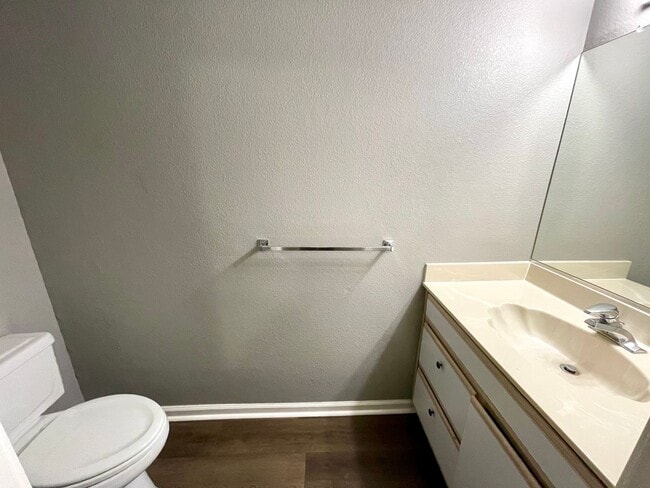 Photo - Nice 3 bedroom, 2.5 bathroom home in quiet neighborhood