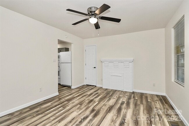 Photo - 2825 Morson St