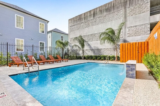 Photo - 1208 Carondelet St Unit ID1267178P