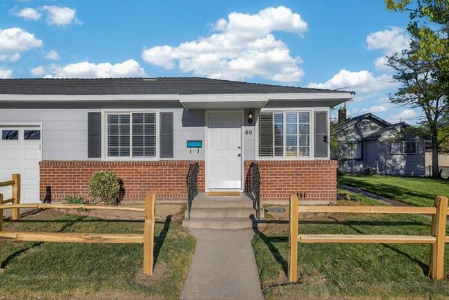 The Biggest Little BnB, Fully Furnished Vacation Rental!