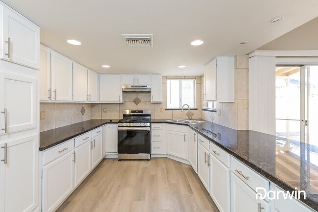 Photo - 3891 Gulliver Street, Las Vegas, NV 89115