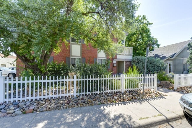 Photo - 2401 Walnut St Unit 2401 Walnut Street,  2