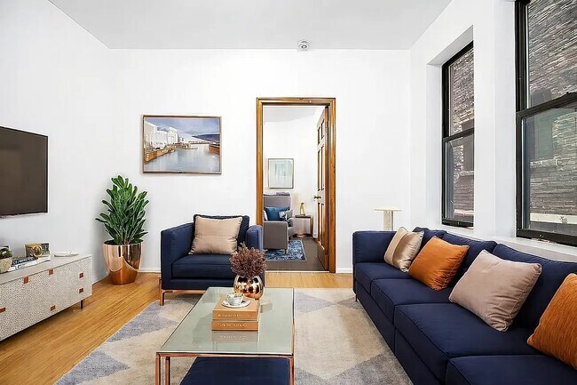 Building Photo - 189 E 3rd St