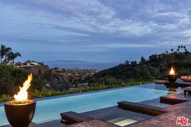1390 Bella Oceana Vista