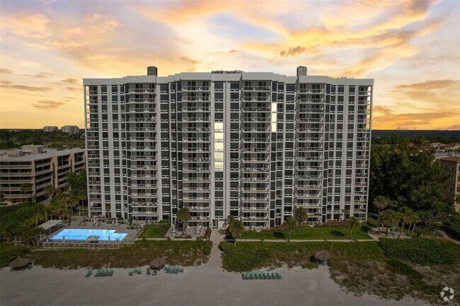 Building Photo - 2425 Gulf of Mexico Dr Unit 14B Rental