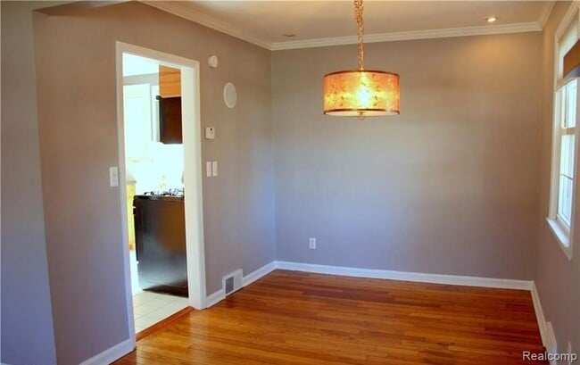 Photo - 1796 Graefield Rd