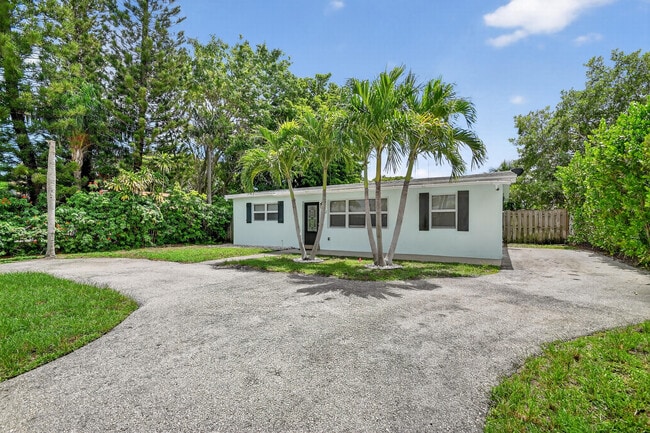 Photo - 422 W Ocean Ave