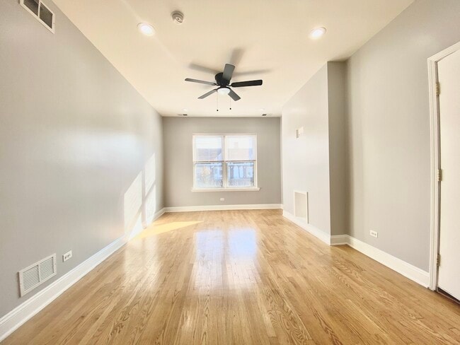 Photo - 1012 W Sunnyside Ave Unit 3