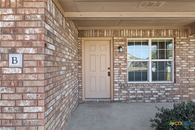Photo - 609 Karey Dr