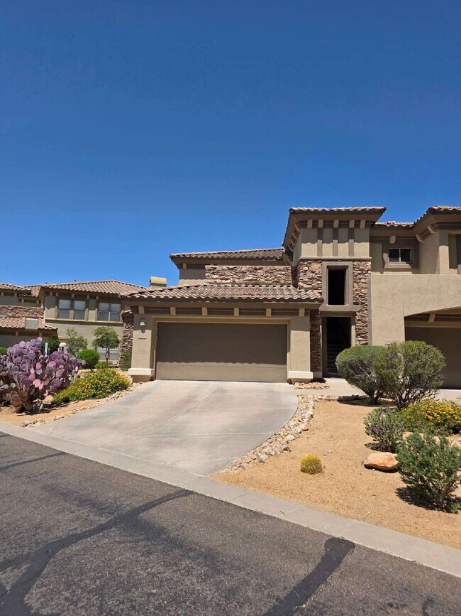 Building Photo - Sophisticated Comfort -- Fully Furnished Grayhawk Townhome Unit 2160