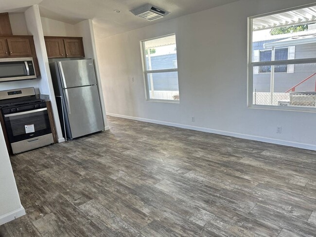 Photo - 1470 Elizabeth St