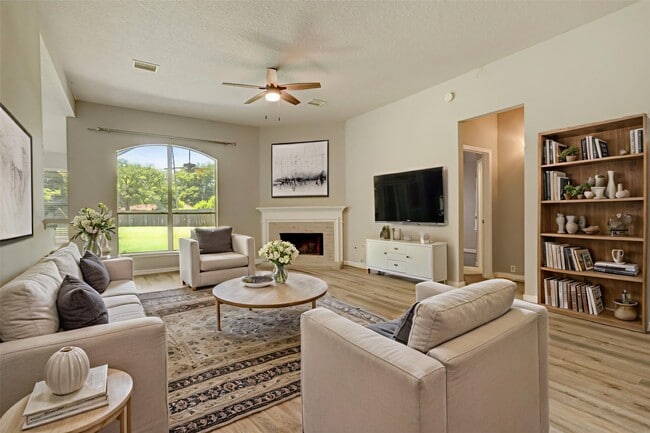 Photo - 5802 Prade Ranch Ln