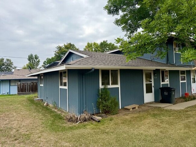 Building Photo - Updated 2 bedroom ranch in north Loveland!... Rental