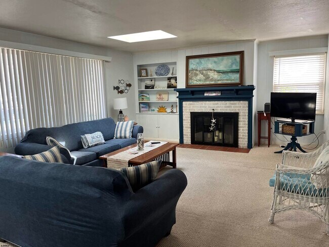 Photo - 516 E Atlantic Blvd