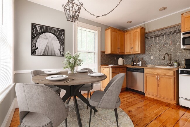 Building Photo - 327 Lafayette St Unit #2