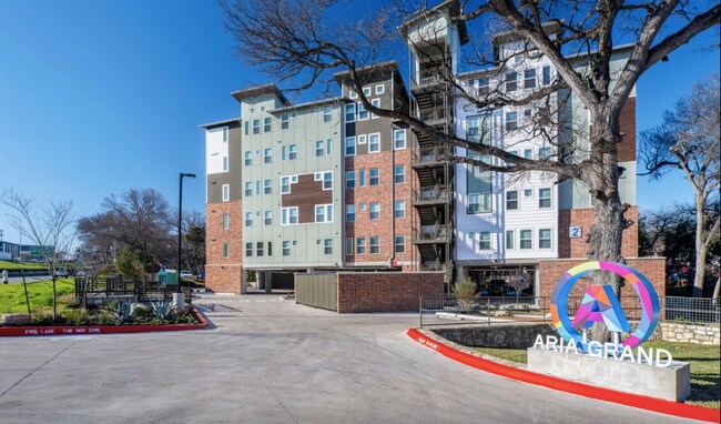 Photo - 1800 S I-35 Frontage Rd Unit #1800