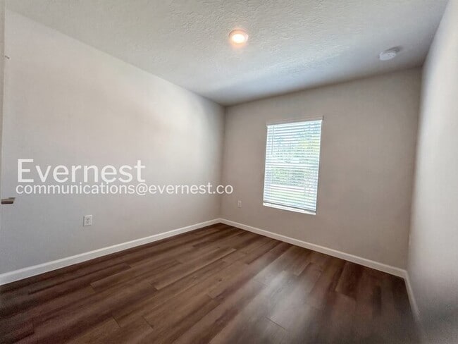 Photo - 17 Riverside Ln