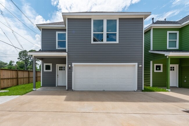 Photo - 8202 Homewood Ln