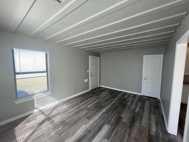 Photo - 1 Bedroom 1 Bathroom Duplex For Lease Now!