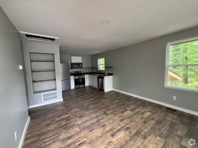 Building Photo - 218 Fisk Ave Rental