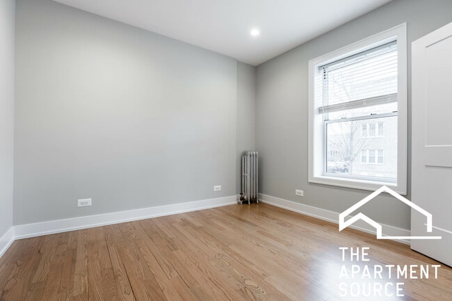 Photo - 1929 W Winona St Unit 1F