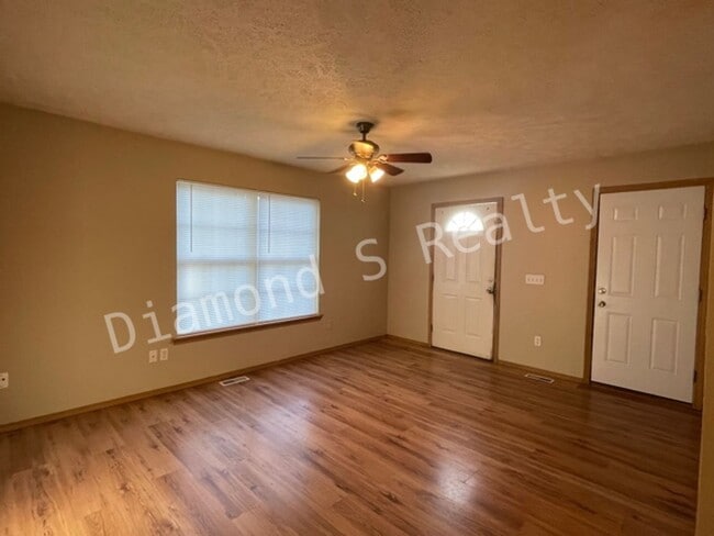Photo - 2313 N Rogers Ave