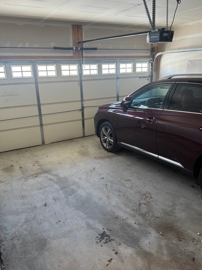 Photo - 9102 Village Springs Dr