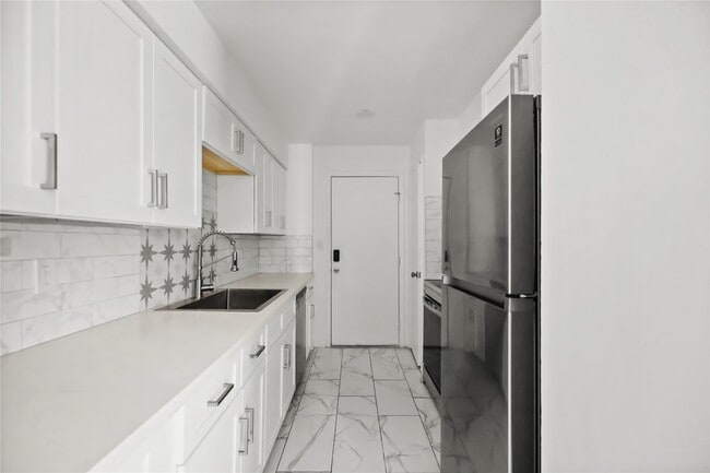 Photo - 2409 Bering Dr Unidad 4