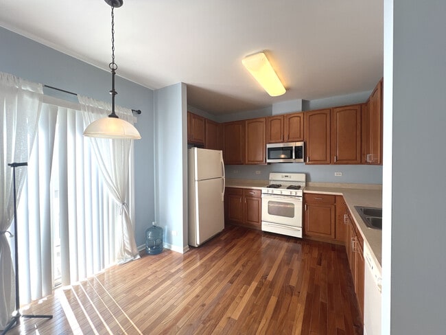 Photo - 669 S Rosehall Ln