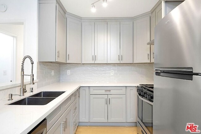 Photo - 9005 Cynthia St Unit 216