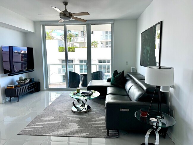 Photo - 111 SE 8th Ave