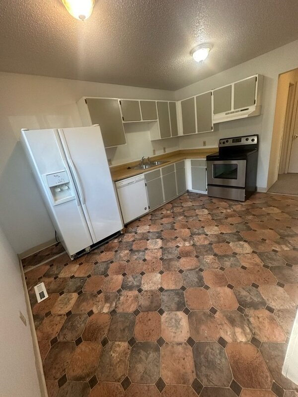 Photo - 4804 S Union St