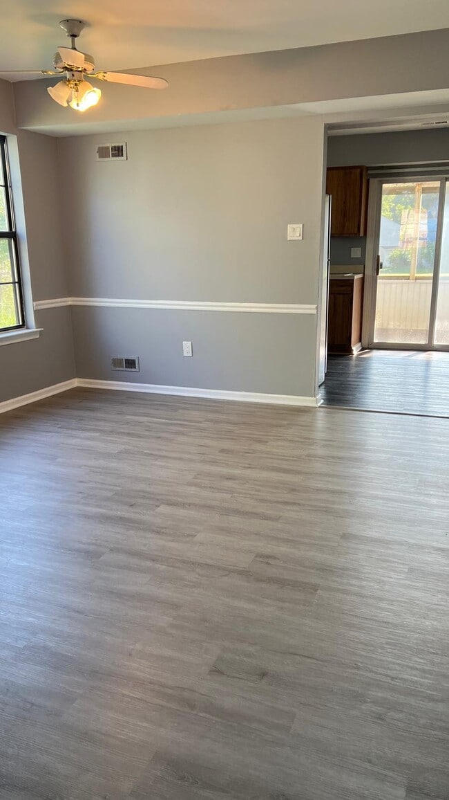 Photo - 8 Spar Dr Unidad A