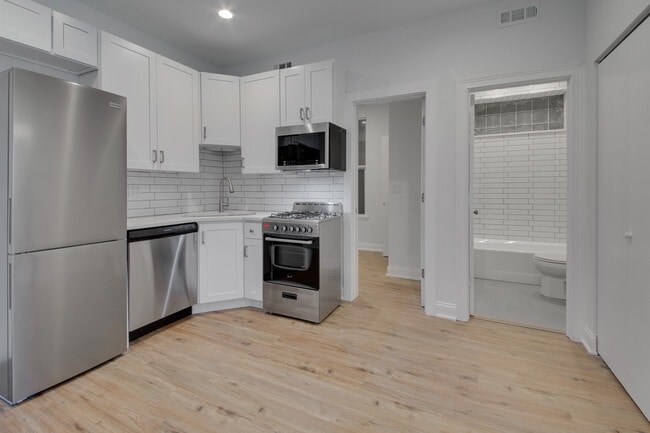 Photo - 2029 N Damen Ave Unit 3FR