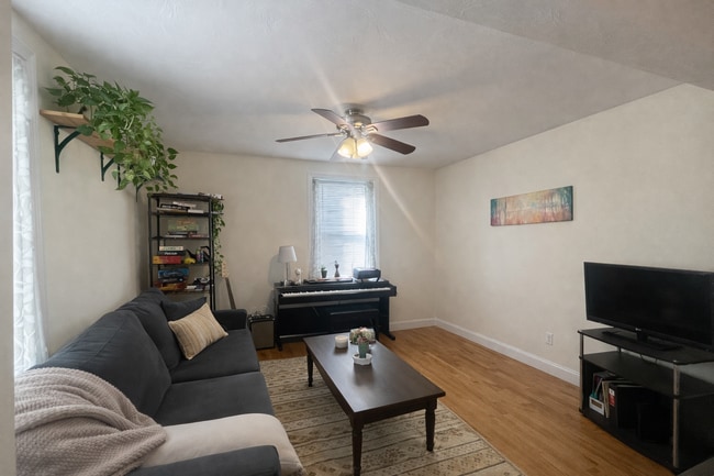 Photo - 1056 Cambridge St Unit 3R