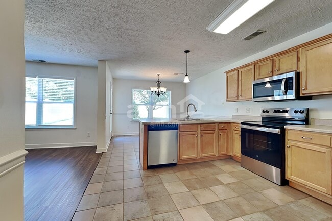 1504 Beaconcrest Cir