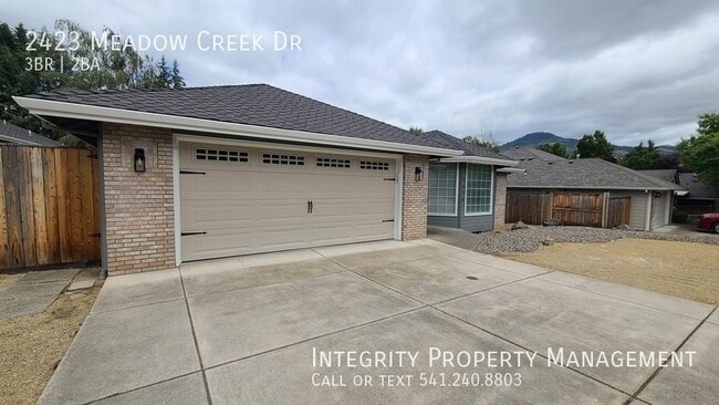 Photo - 2423 Meadow Creek Dr