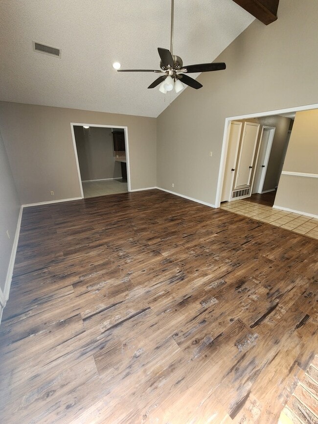 Photo - 3 bed 2 bath 2 car garage!