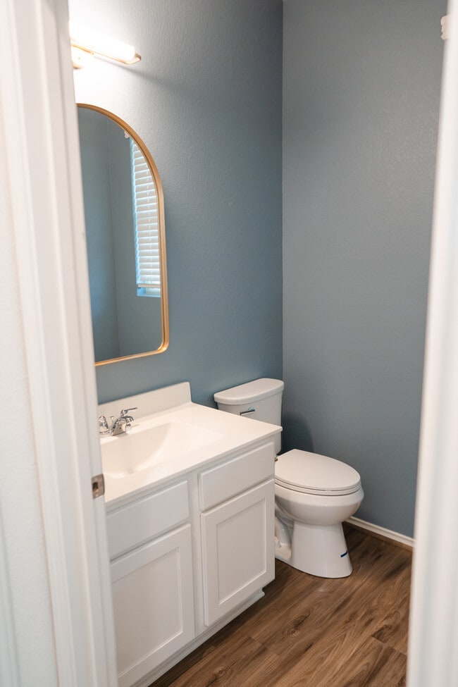 Photo - 1214 Winnie Dr