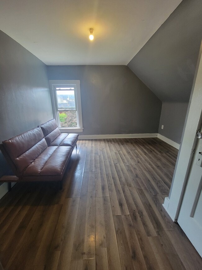 Building Photo - 55 Cotter Ave