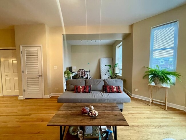 Photo - 2106 W 35th St Unit 2F