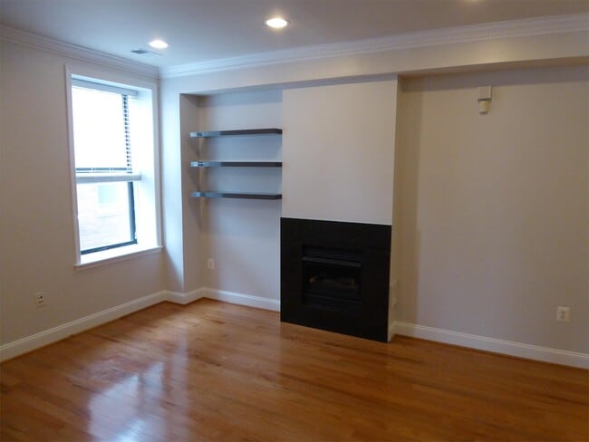 Photo - 1437 Spring Rd NW