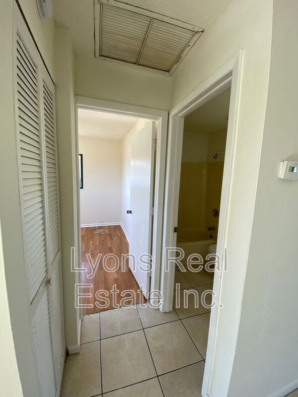 Photo - 431 Hancock Bridge Pkwy