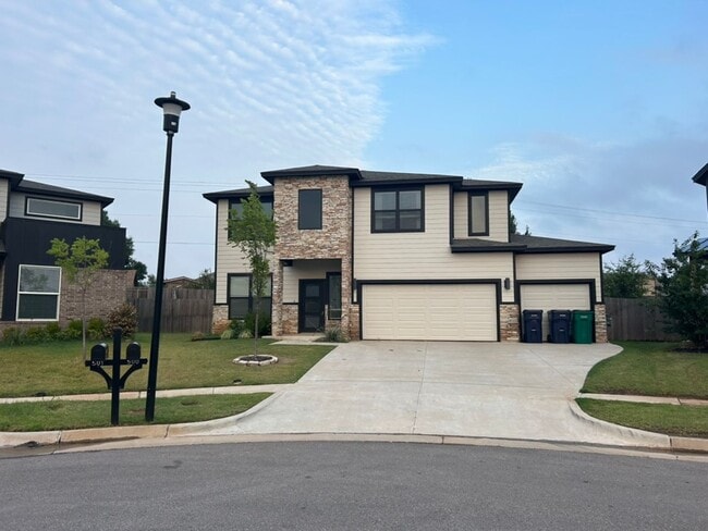 Photo - 500 NW 176th Terrace Casa