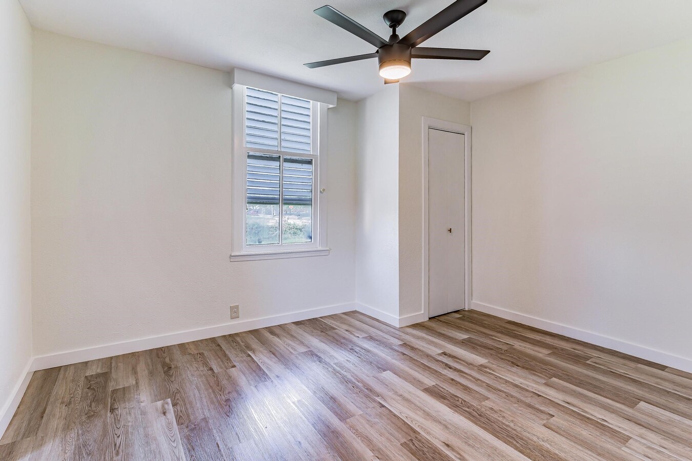 Photo - 3913 Avenue H