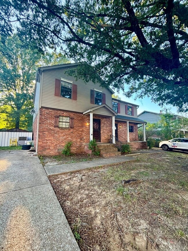 Building Photo - 00402 Unit LEFT