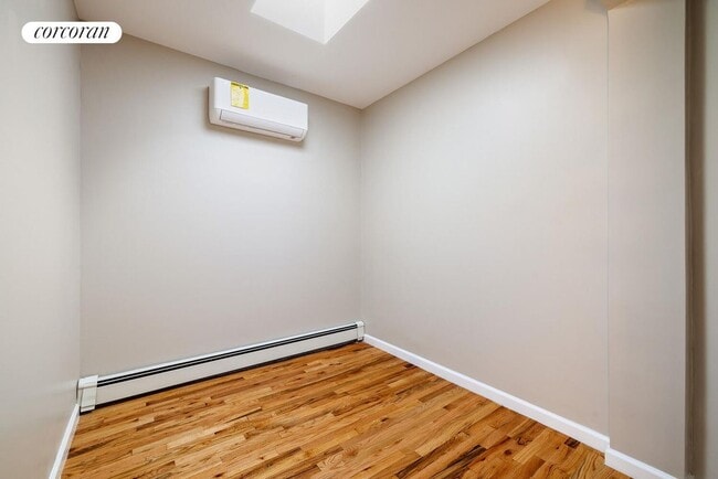 Photo - 315 E 163rd St