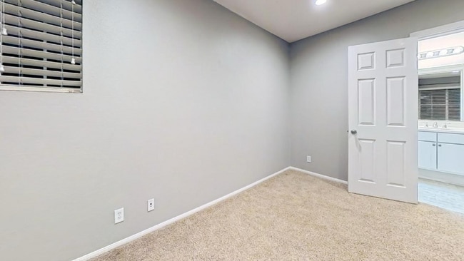 34 Quartz Ln