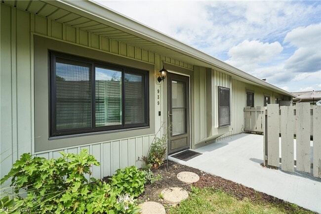 Photo - 939 Kirkwall Dr